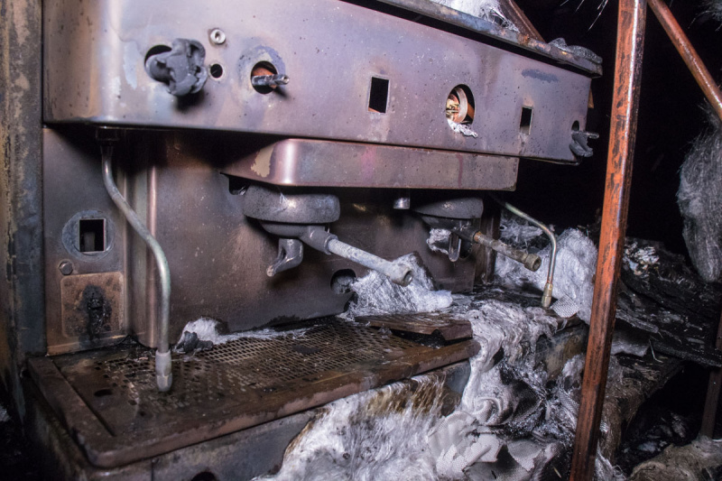 В Киеве сгорела передвижная кофейня